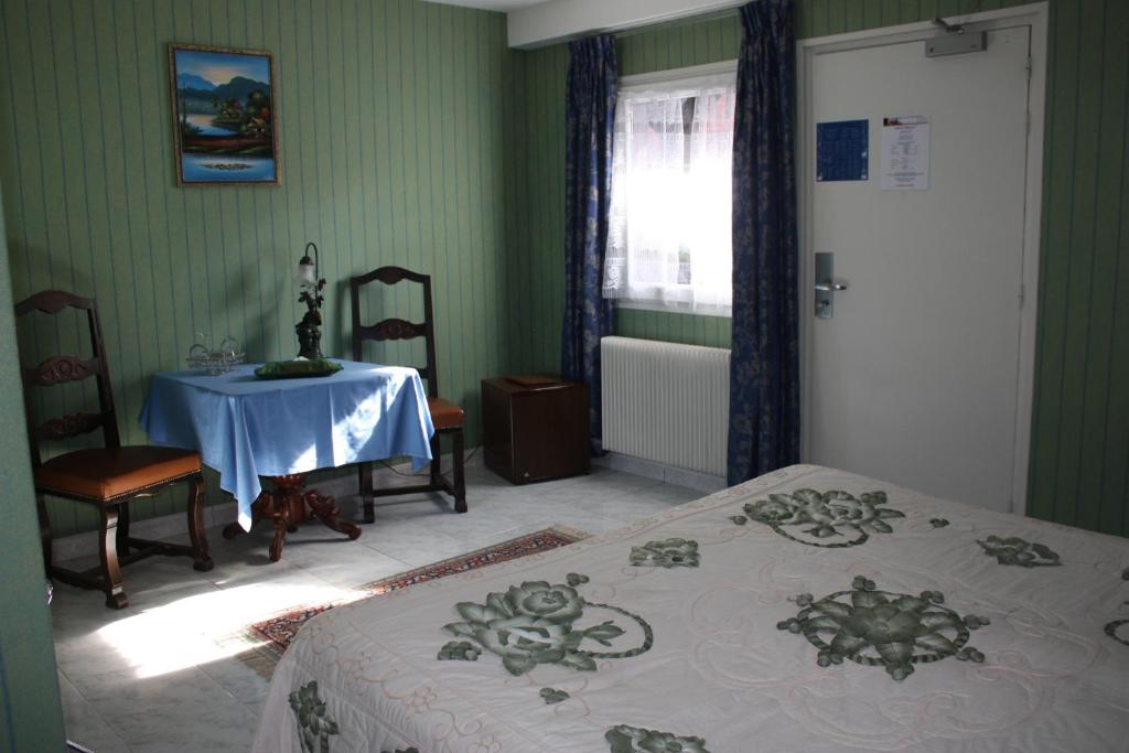 Hotel La Diligence - Twin Room