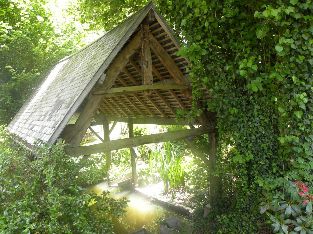 Zahrada ubytování Le Lavoir de Julia