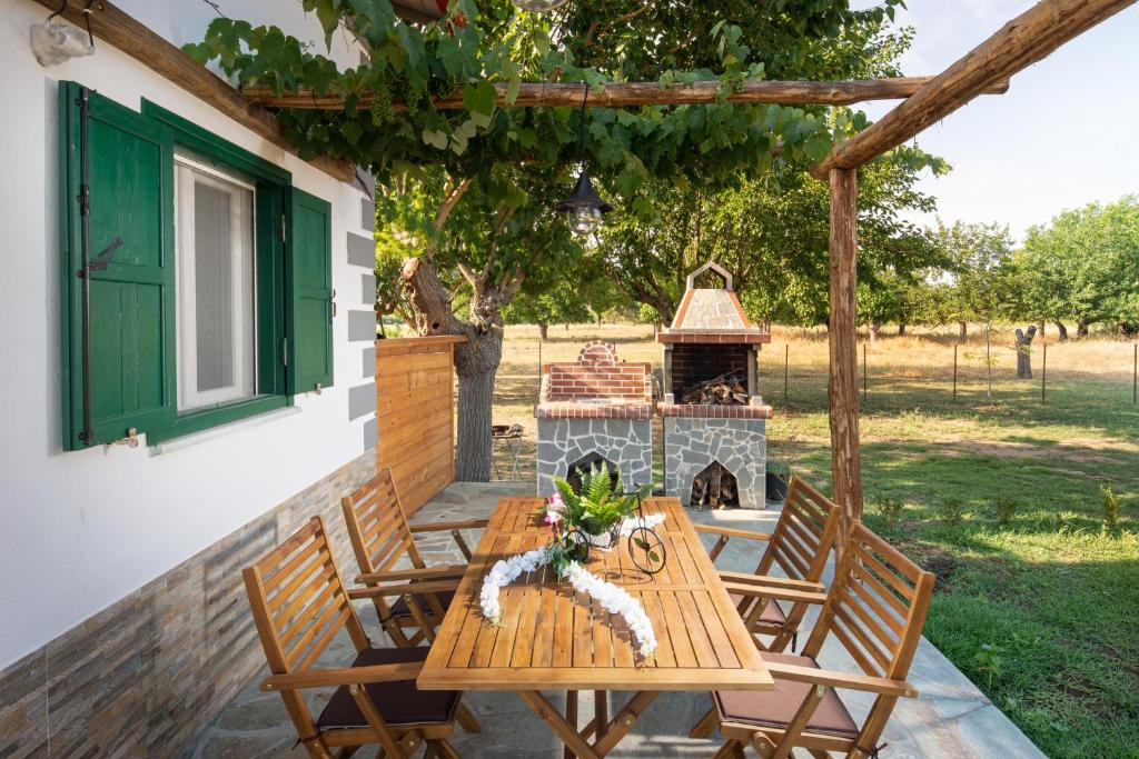 Zahrada ubytování Pratsas House