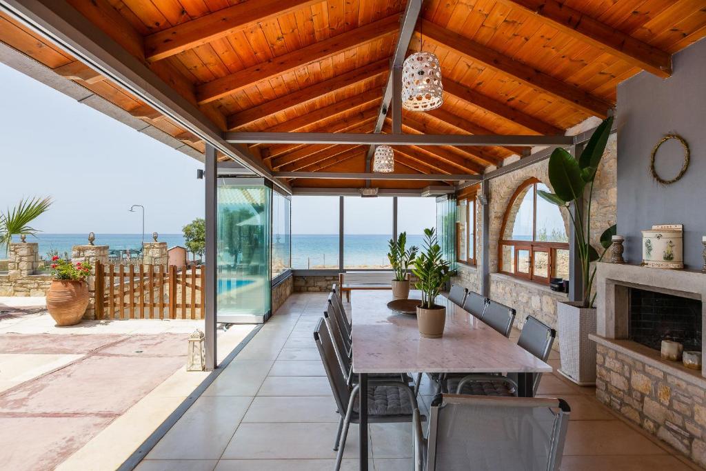 Balkon lub taras w obiekcie Golden Sand Beach Villa