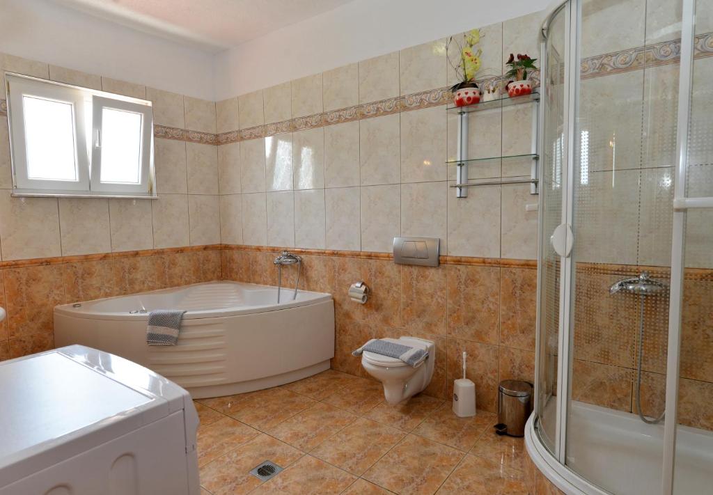 Koupelna v ubytování Iraklis Hotel