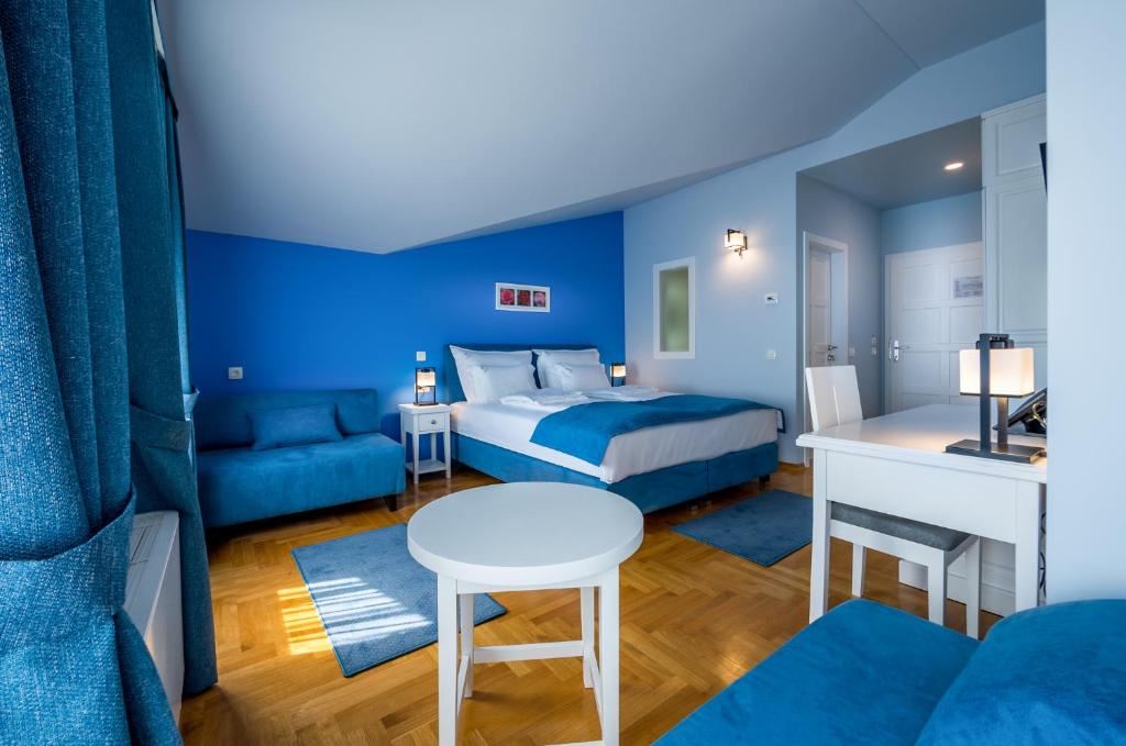 Hotel Domino - Deluxe Double Or Twin Room With Sea View