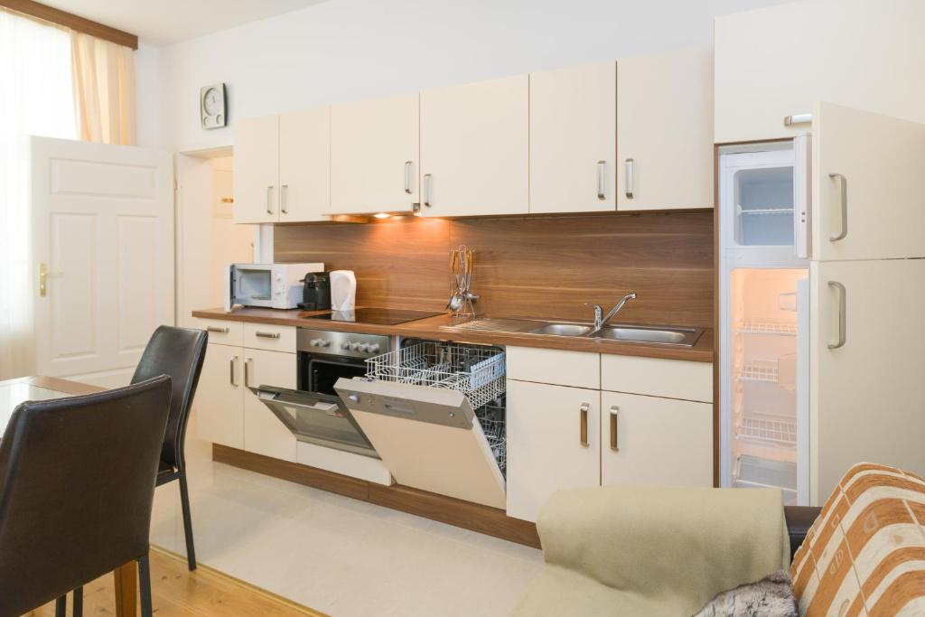 Waldmüller Apartments Vienna - One-Bedroom Apartment With Bathroom