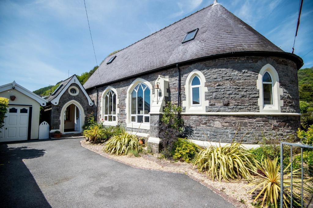 Gallery image of The Old School - Beautiful School House, quiet location near the coast in Laugharne