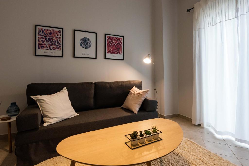 Część wypoczynkowa w obiekcie Avra Apartment