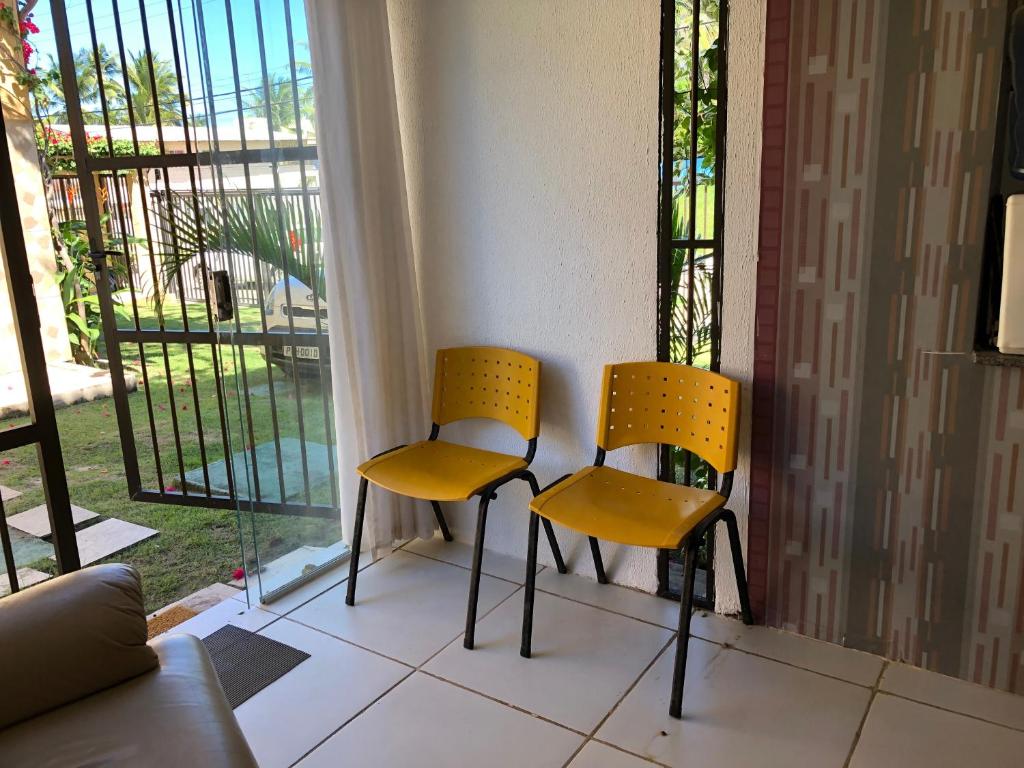  Condomínio com Apartamentos a Beira Mar