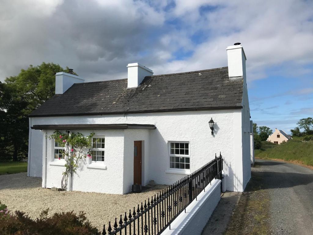 TULLYWEE COTTAGE