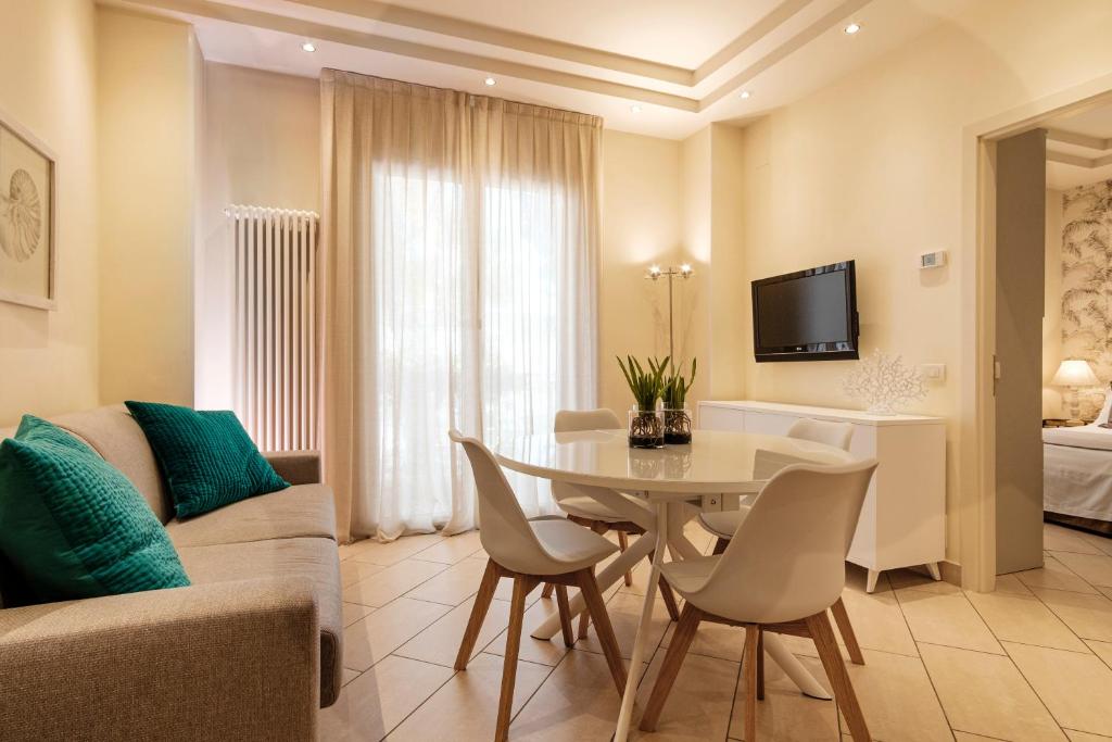 Residence Lungomare - Charming apartments - Resim 25