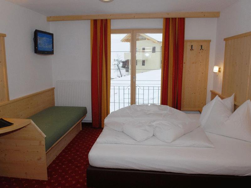 Postel nebo postele na pokoji v ubytování Bacherhof