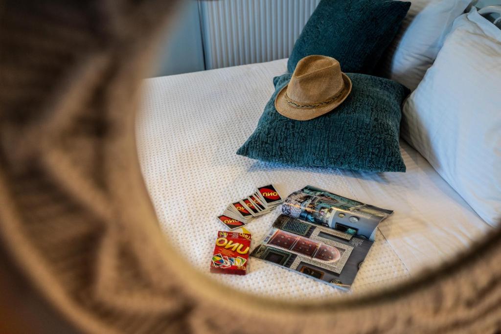 Aethra Boutique Rooms - 10