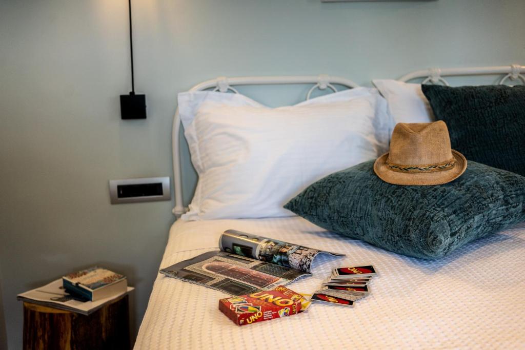 Aethra Boutique Rooms - 13