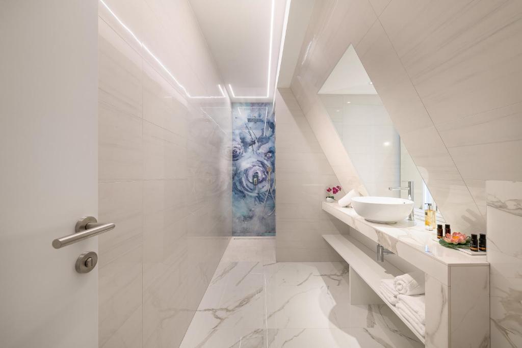 Flos Luxury Rooms - 3