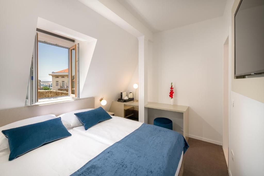 Flos Luxury Rooms - 18