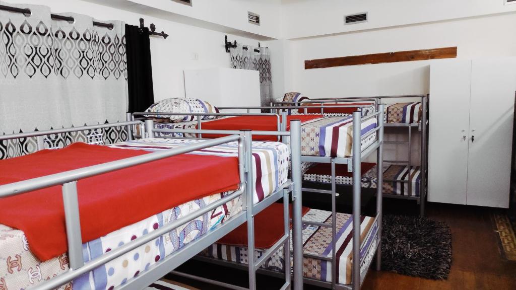 Letto o letti in una camera di Tufina Hostel