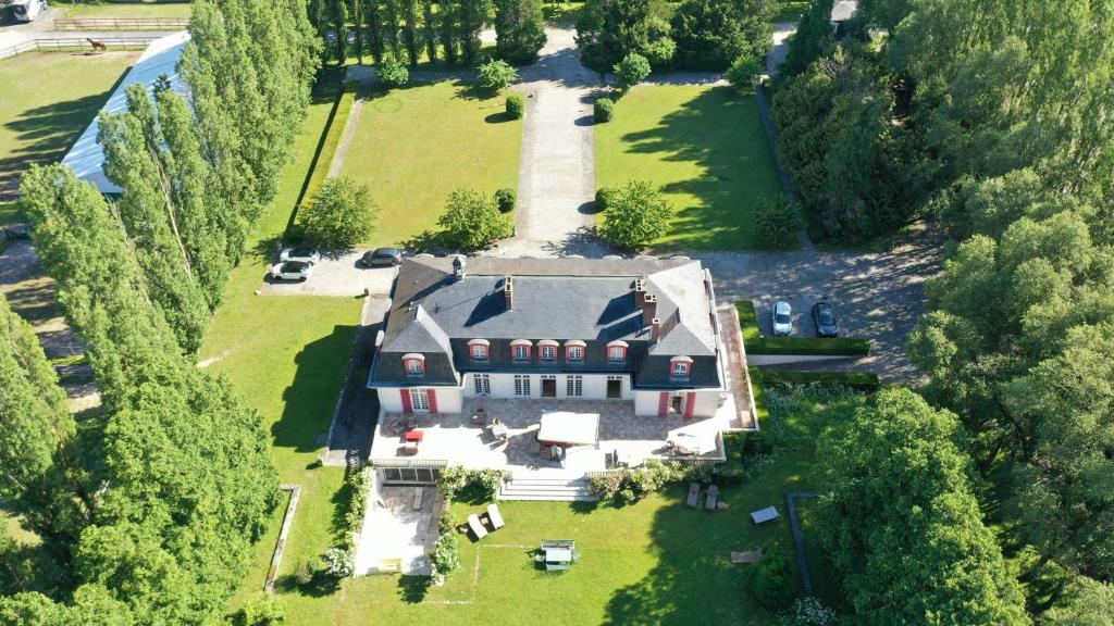 Letecký snímek ubytování Le domaine de barbizon