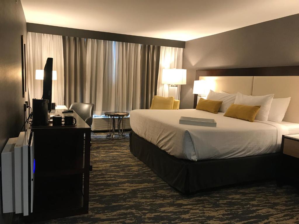 Wyndham Lancaster Resort and Convention Center photo