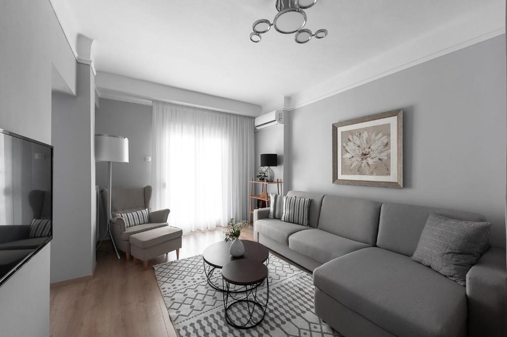 Televízia a/alebo spoločenská miestnosť v ubytovaní Maison Penthouse by Luxlikehome