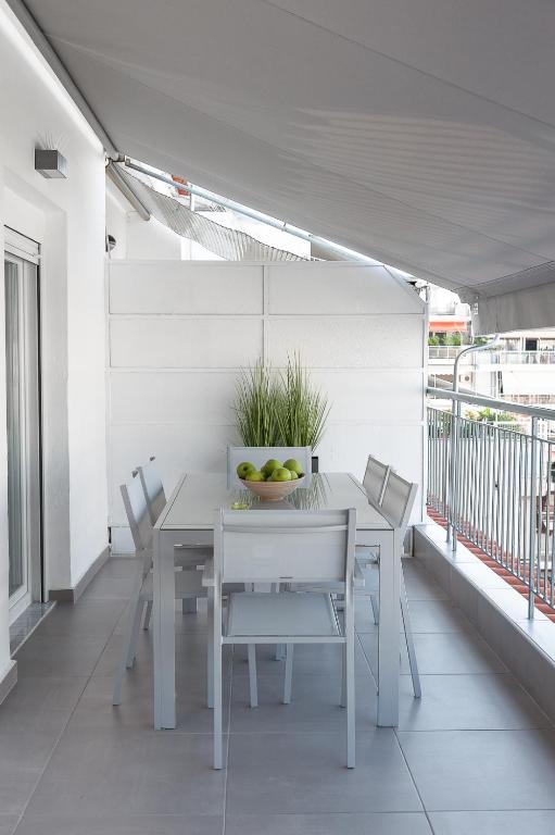 Balkón alebo terasa v ubytovaní Maison Penthouse by Luxlikehome