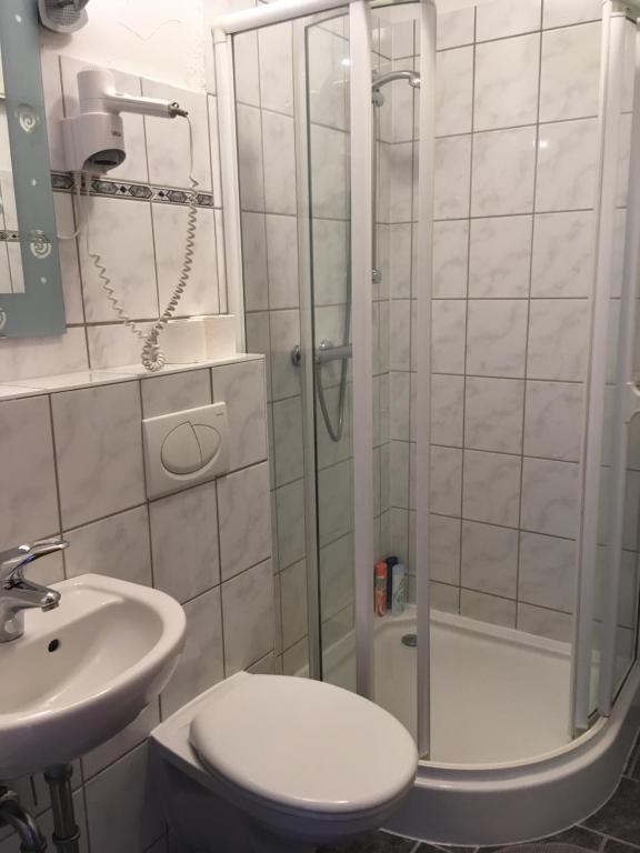Koupelna v ubytování Berghaus Winterberg