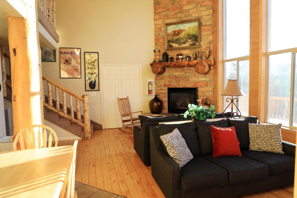 Zion Ponderosa Ranch Resort - 