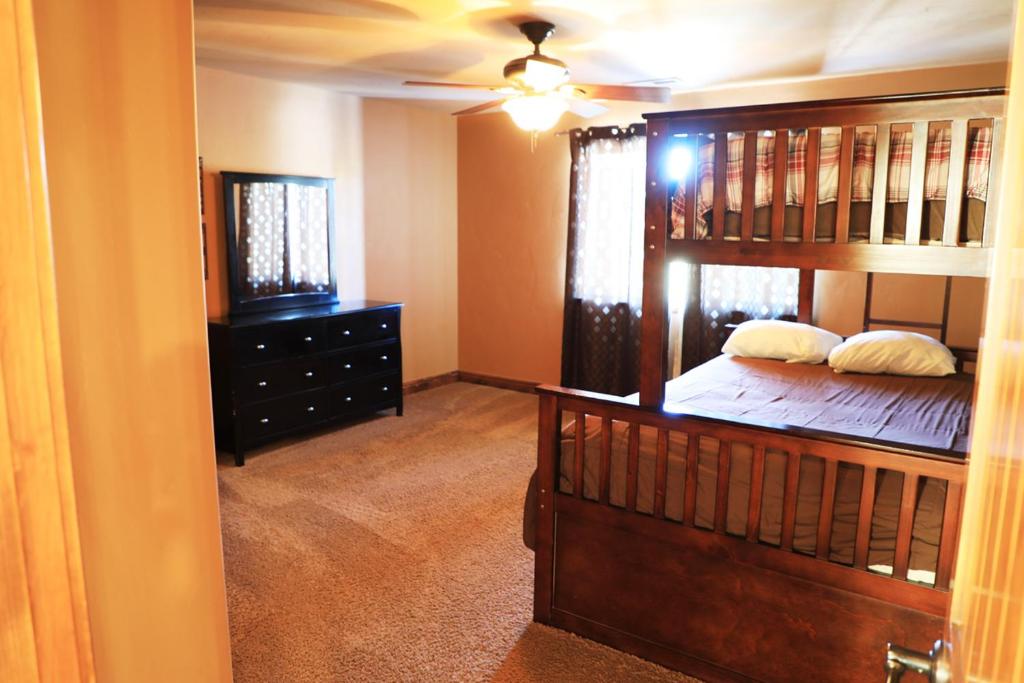 Zion Ponderosa Ranch Resort - 