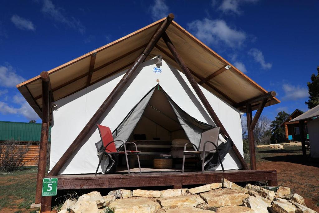 Zion Ponderosa Ranch Resort - 