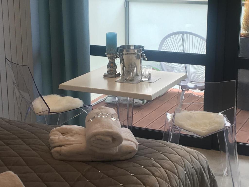 Posedenie v ubytovaní Apartament Silence Triventi Cristal
