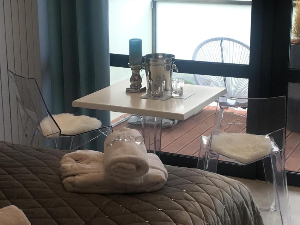 Posedenie v ubytovaní Apartament Silence Triventi Cristal