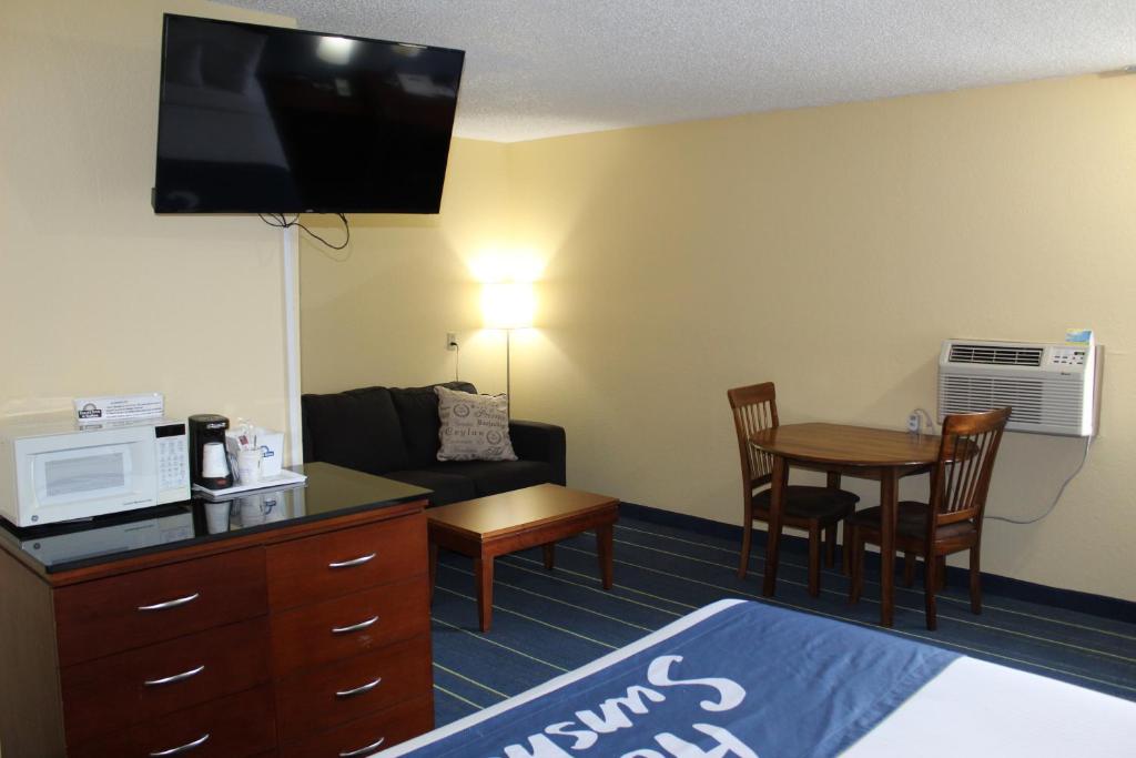 Days Inn & Suites by Wyndham Gunnison - Suíte Estúdio King - Não Fumantes