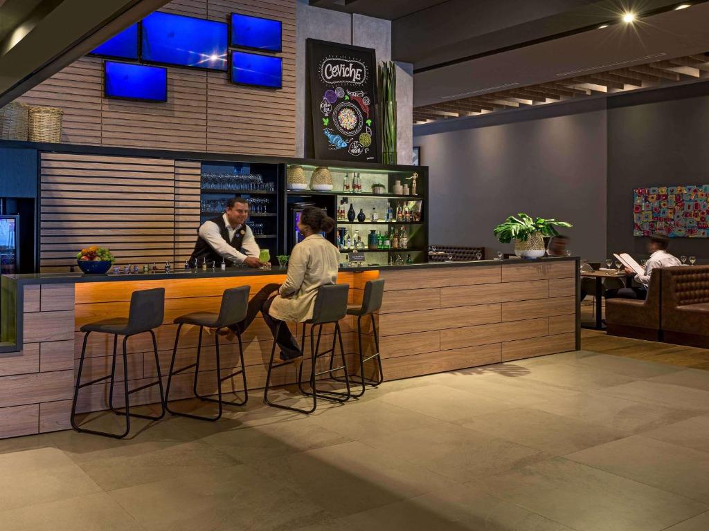 Hóspedes ficando em Novotel Curitiba Batel