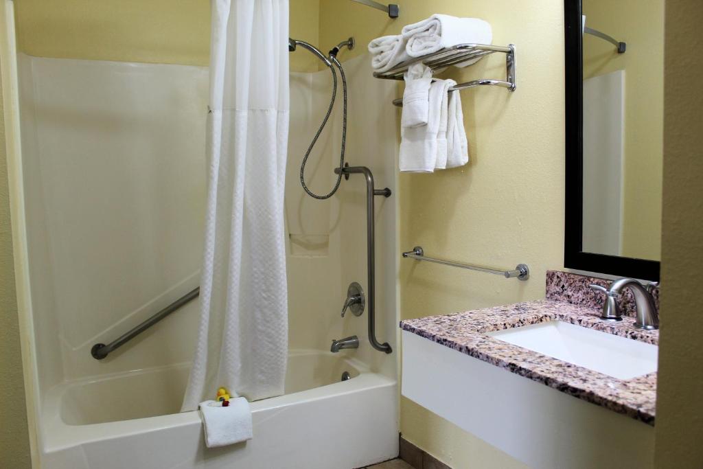 Days Inn & Suites by Wyndham Gunnison - Camera King - Accesso Disabili - Non Fumatori