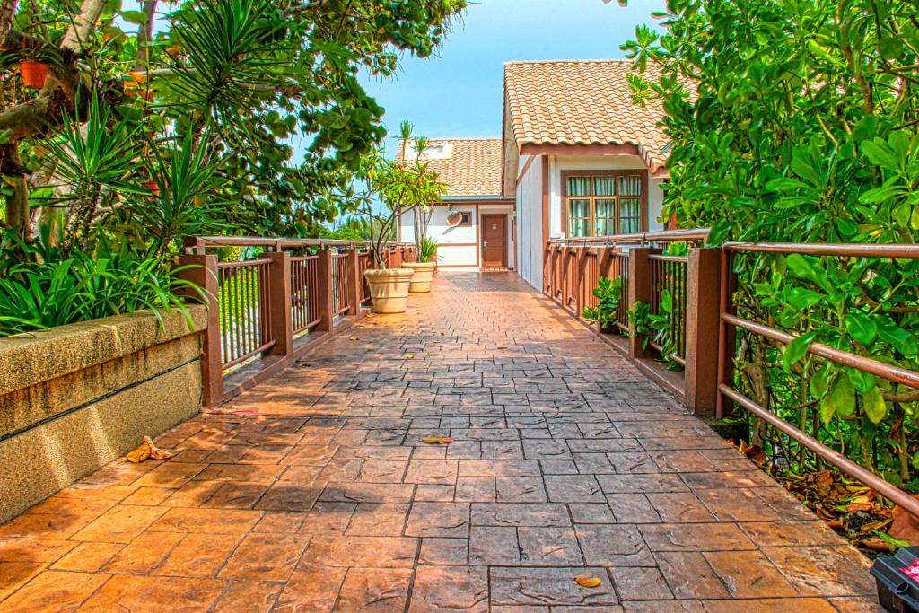 AlexaPD Private Water Chalets - Premium Water Chalet