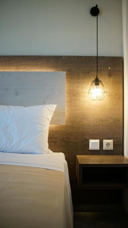 Sinodinos Deluxe Apartments - 5