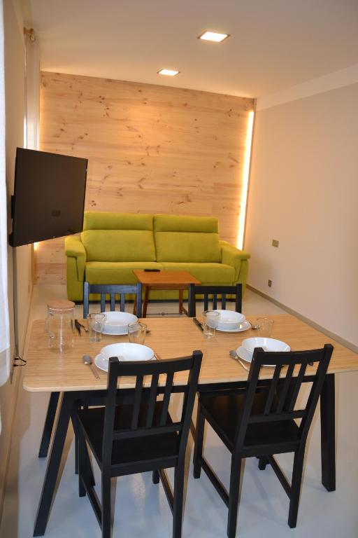 Posedenie v ubytovaní Apartamentos Mk77 León- San Isidoro
