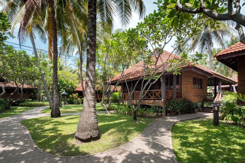 Garður fyrir utan Regent - Chalet, Hua Hin