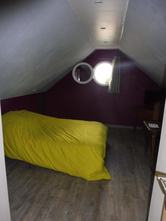 Postel nebo postele na pokoji v ubytování 4 Chambres meublées et un seul studio avec petite cuisine