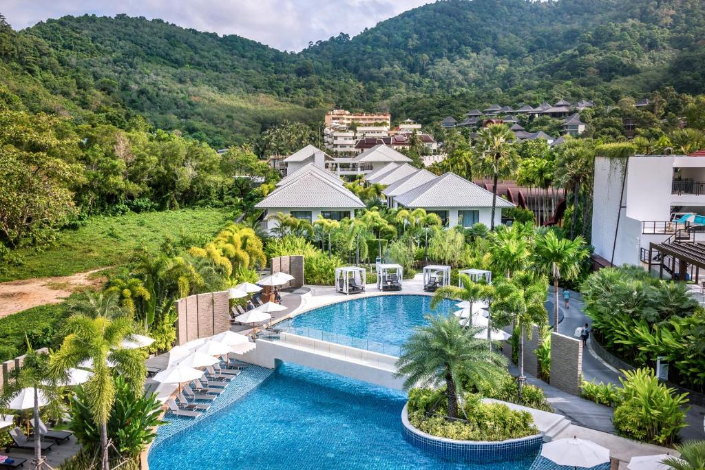 Bazén v ubytování Holiday Inn Resort Phuket Karon Beach by IHG nebo v jeho okolí