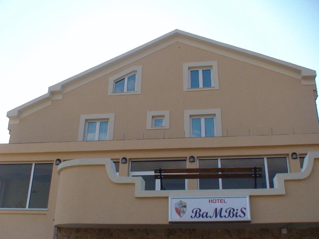 Budova, kde se hotel nachází
