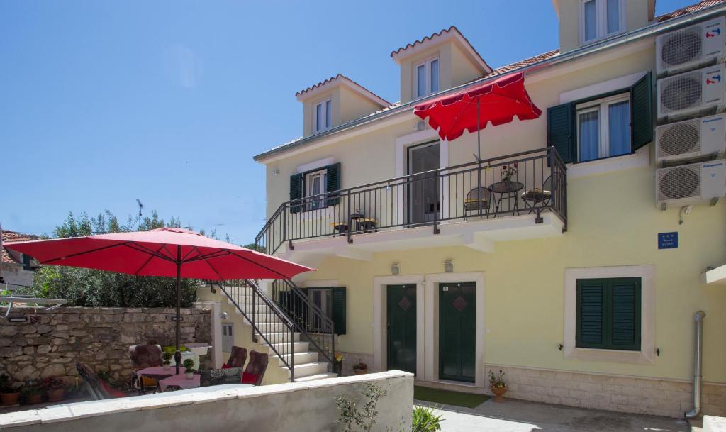 Central Old Town Rooms - 12