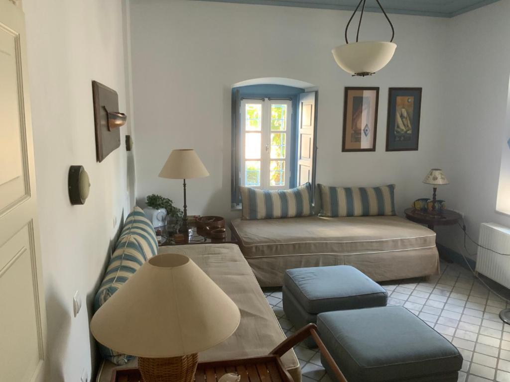 Zdjęcie z galerii obiektu Palio Limani (Old Harbour) w mieście Spetses