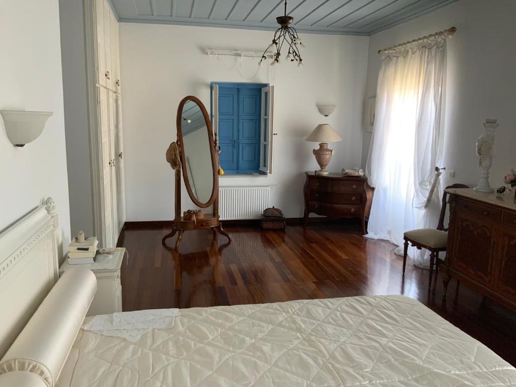 Zdjęcie z galerii obiektu Palio Limani (Old Harbour) w mieście Spetses
