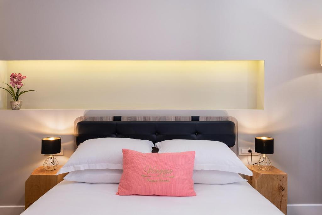 Viaggio Elegant Rooms - 2