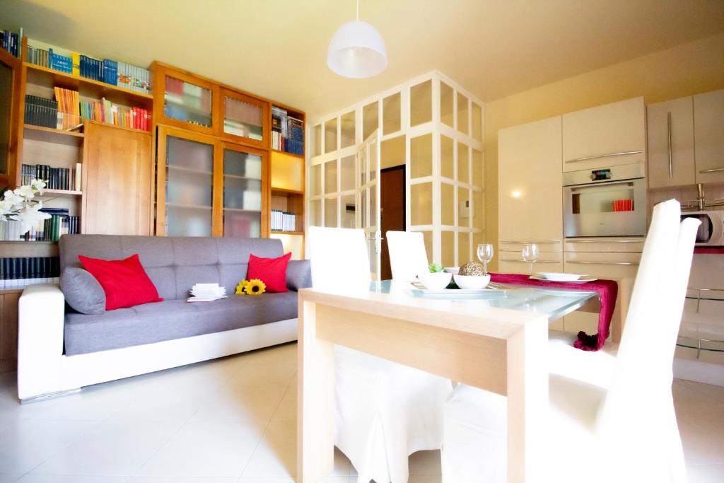 Kuchyňa alebo kuchynka v ubytovaní InnPisaRentals 2- Pisa Books & Tower Apartment