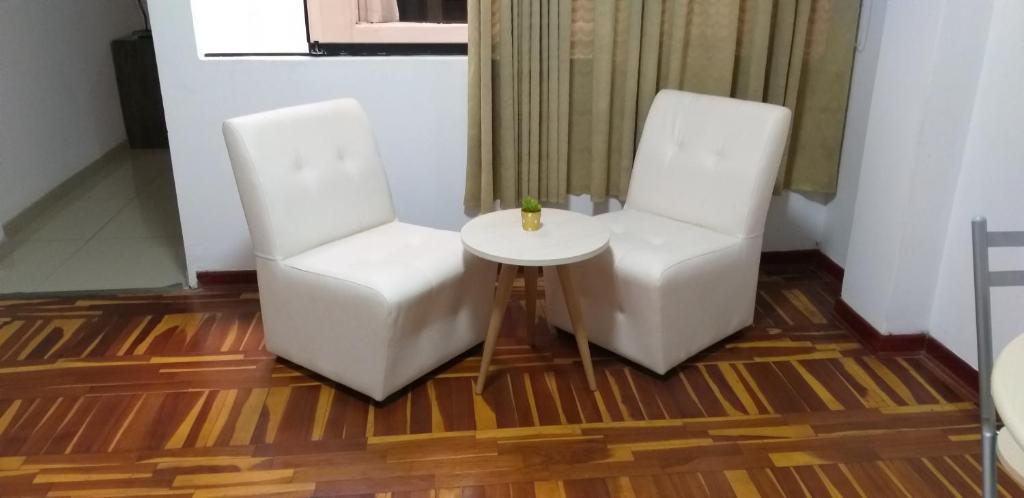 Posezení v ubytování Peruvian Family Hostal Miraflores
