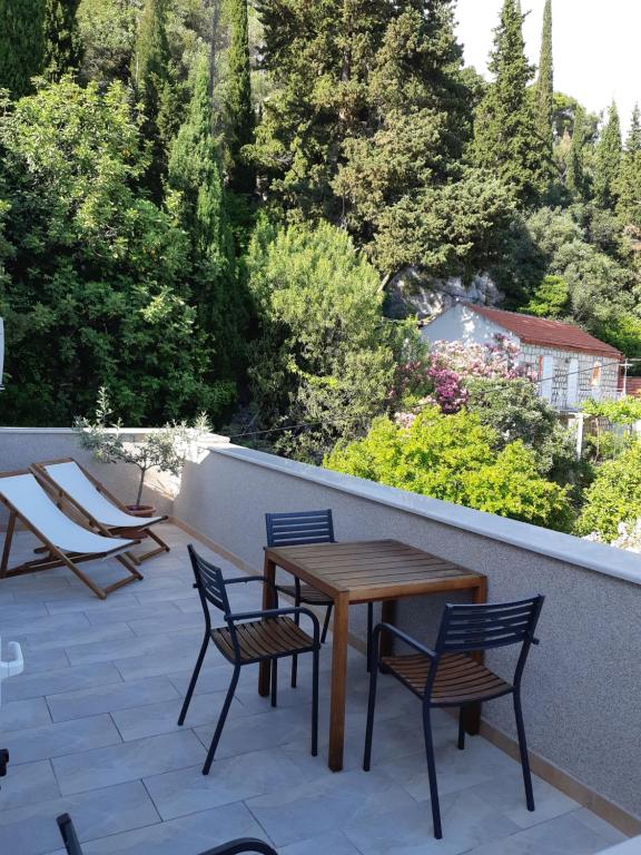 Balkón alebo terasa v ubytovaní Apartments Bianki