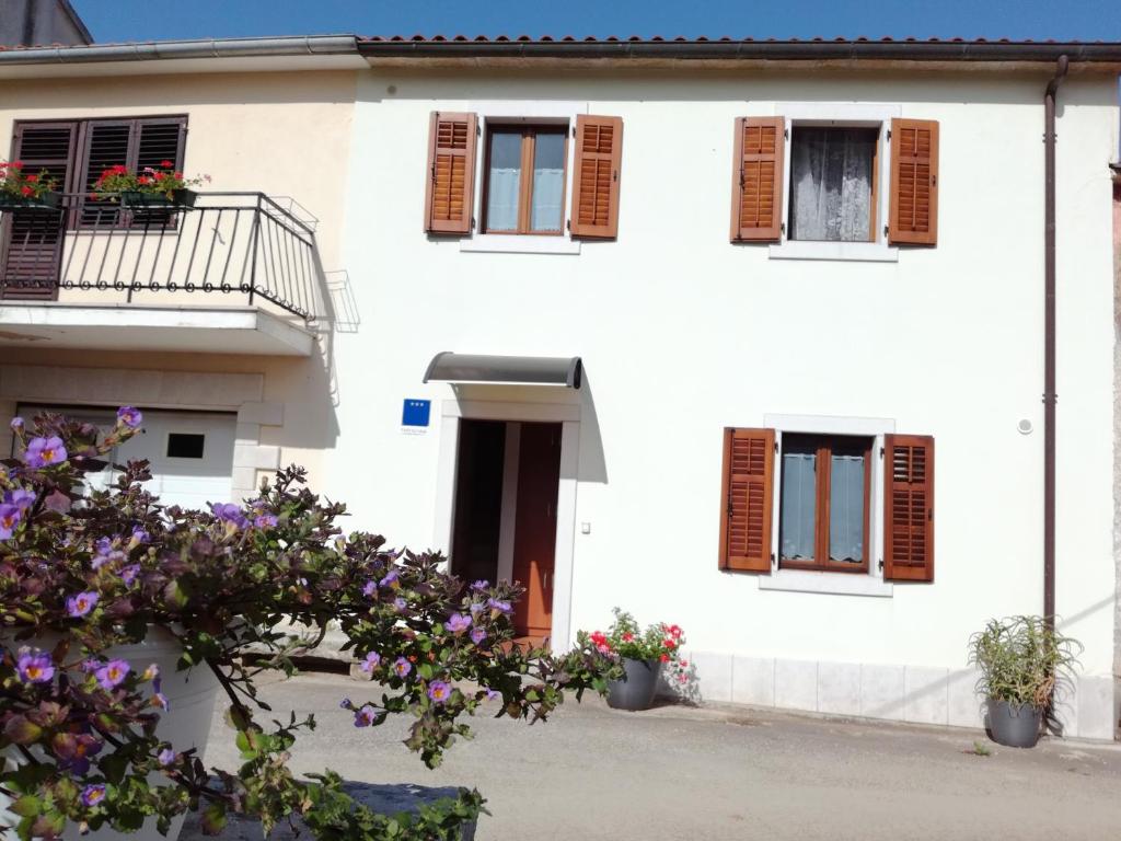 Budynek, w którym mieści się apartament