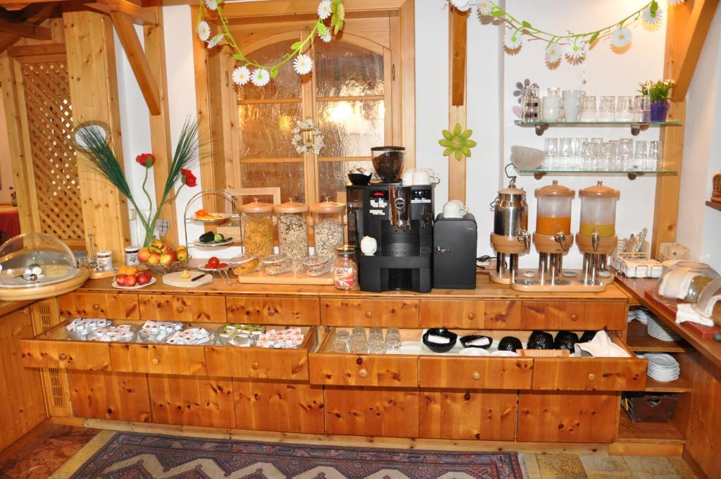 Nápoje v ubytování Hotel Almtalerhof