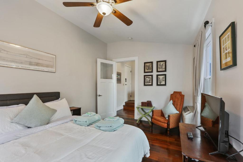 Freret Apartments near Streetcar & Tulane - Studio De Reine