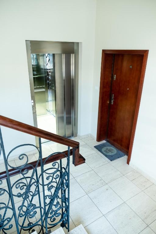 Moon River Apartments Gdansk Old Town - 11