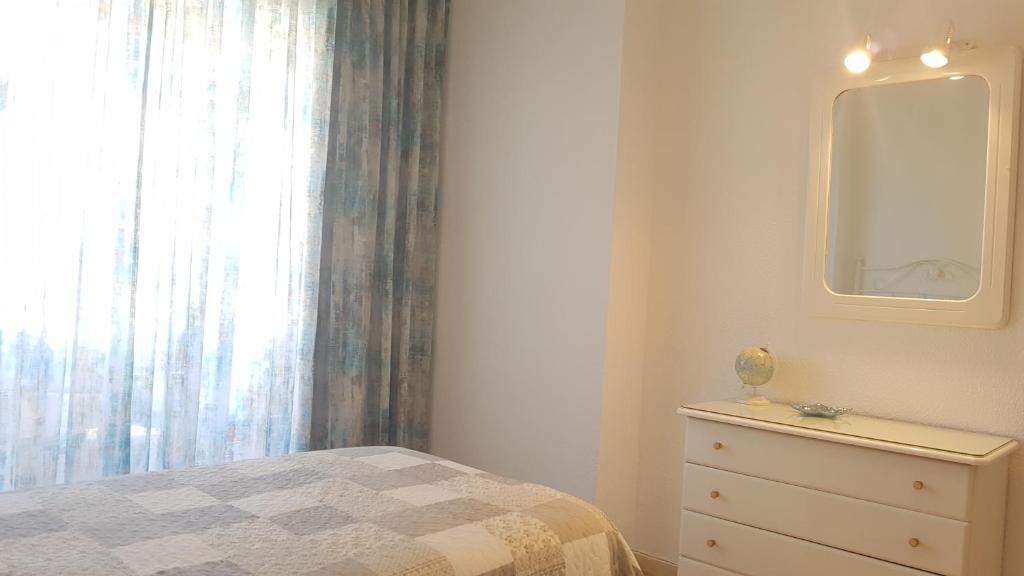Posteľ alebo postele v izbe v ubytovaní Fuengirola & sea views by ELE Apartments